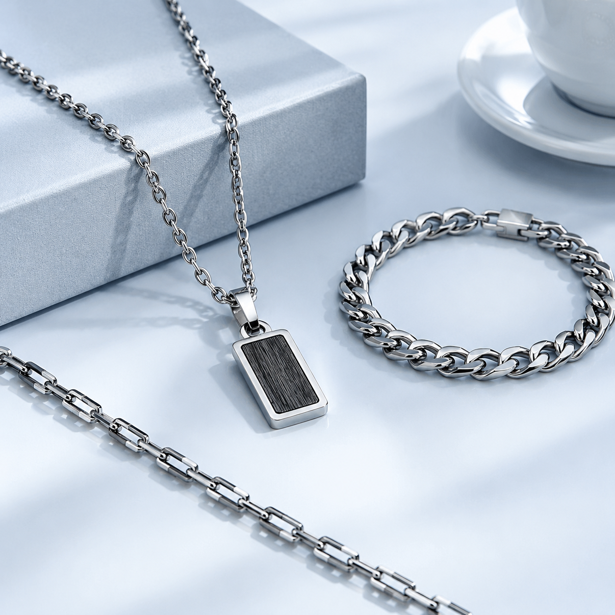 Stainless steel jewelry sample inspection with packaging and quality checklist